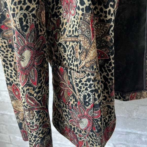 Script attitude & style faux velvet button closure blazer A7-40 - Picture 12 of 14